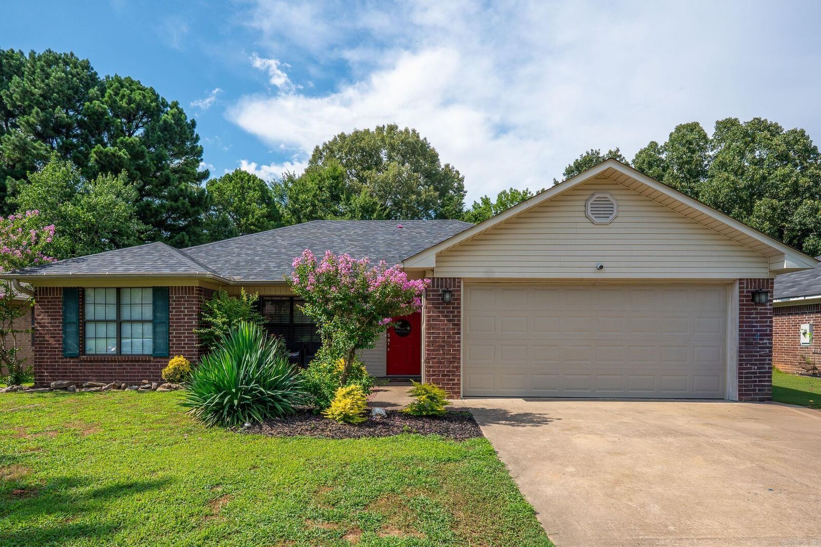 Property Photo: 1640 Southern Hills Drive AR 72034