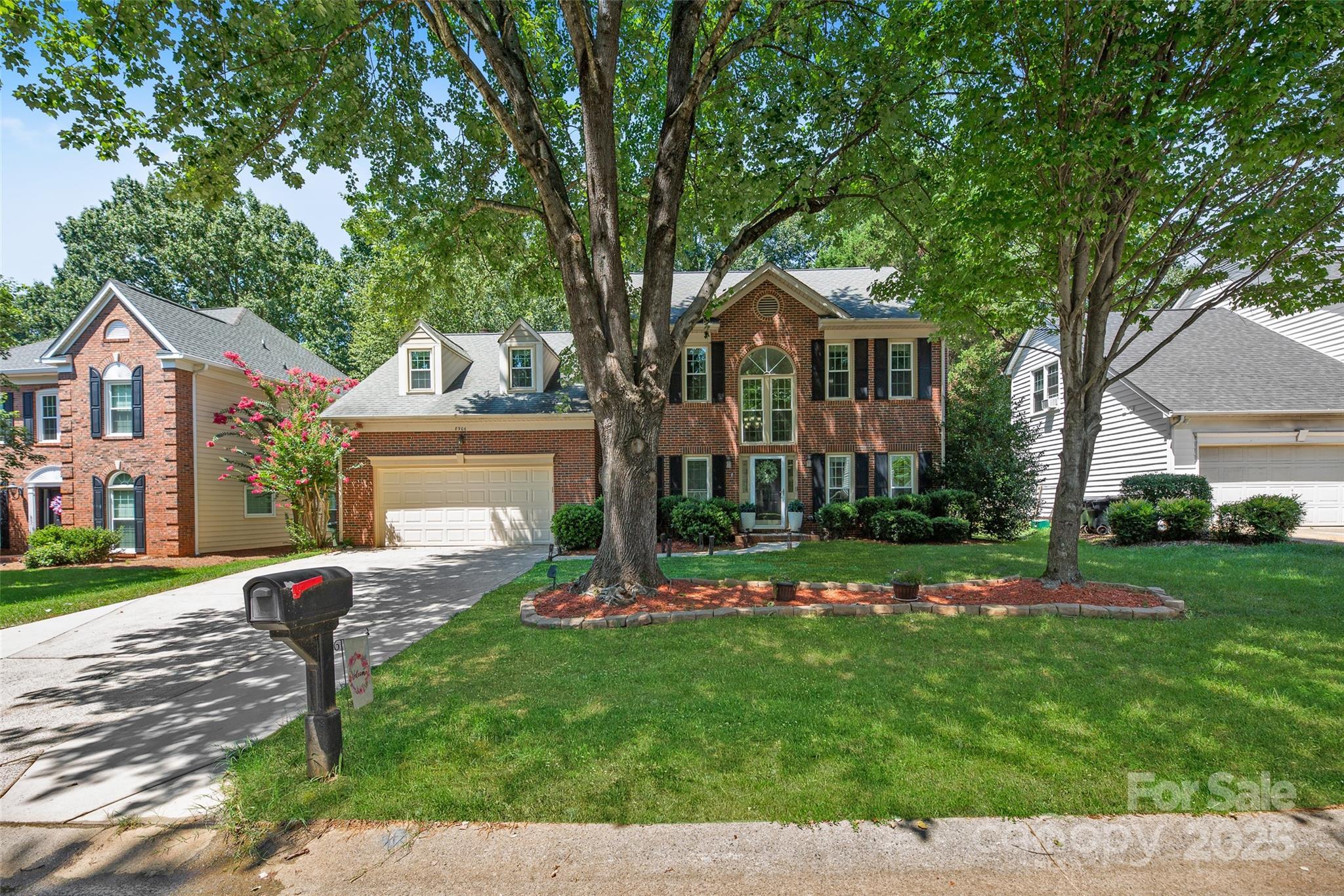 Property Photo: 8906 Glade Court NC 28078