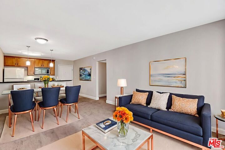 Property Photo:  10982 Roebling Ave  CA 90024 