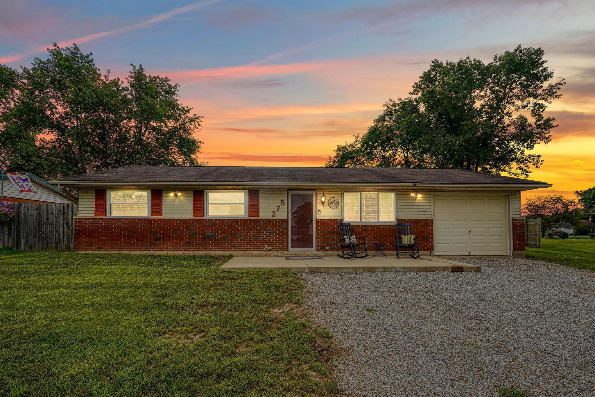 Property Photo: 275 Pawnee Drive OH 43113