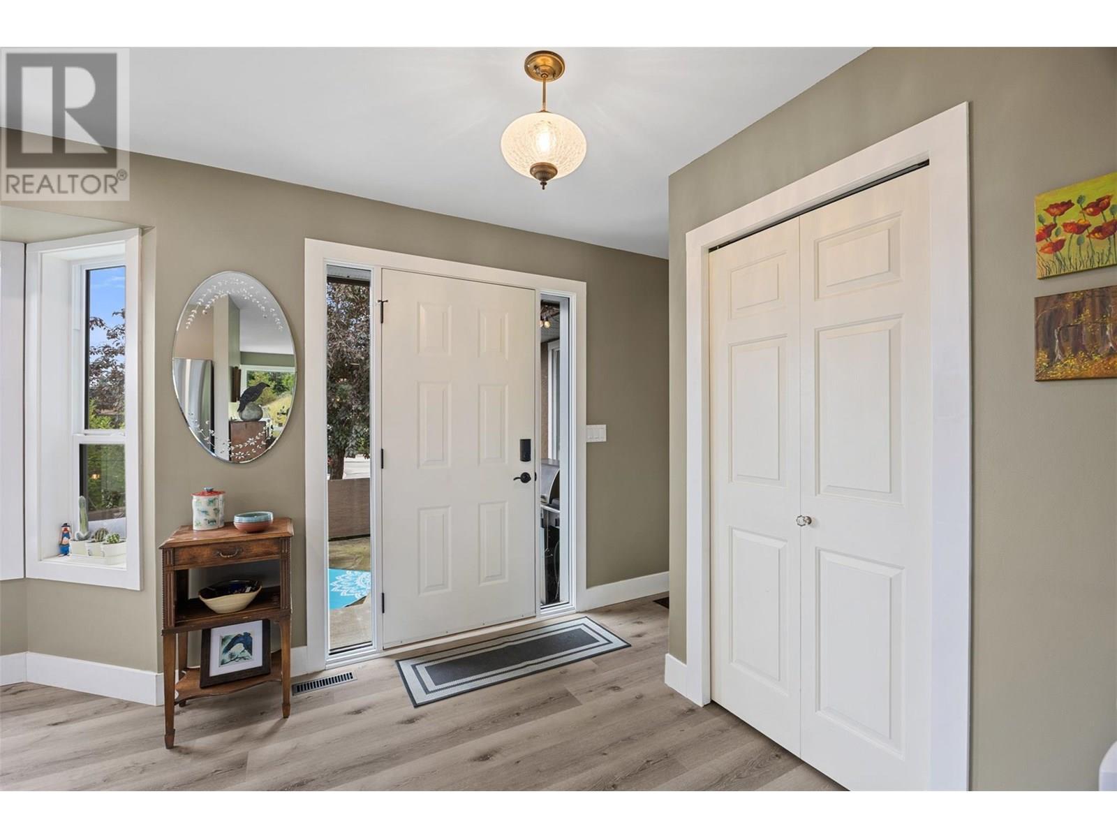 Property Photo: 2020 Van Horne Drive 7 BC V1S 1G3