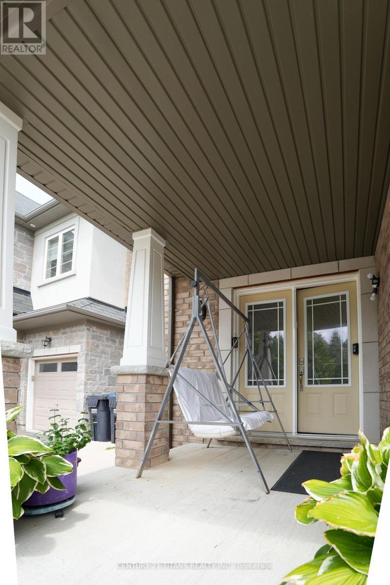 Photo de la propriété:  42 Lola Crescent  ON L7A 4J8 