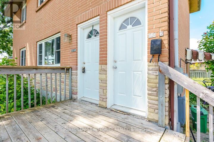 Property Photo:  1204-1206 Caswell Crescent  ON K6J 4V6 