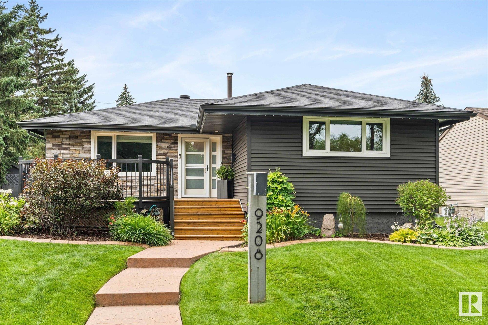 Property Photo:  9208 148 Street NW  AB T5R 1A3 
