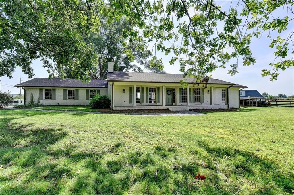 Property Photo: 5808 Bowen Bridge Road GA 30527