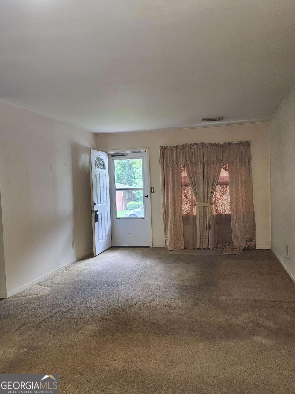 Property Photo: 830 Sandy Creek Drive NW GA 30331