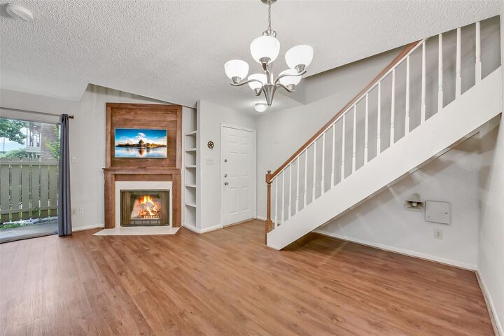 Property Photo: 2120 El Paseo Street 501 TX 77054