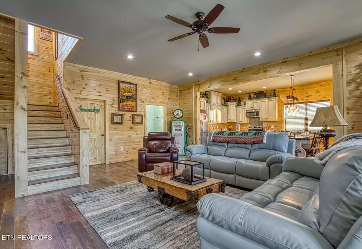 Property Photo:  606 Cherokee Orchard Rd  TN 37738 