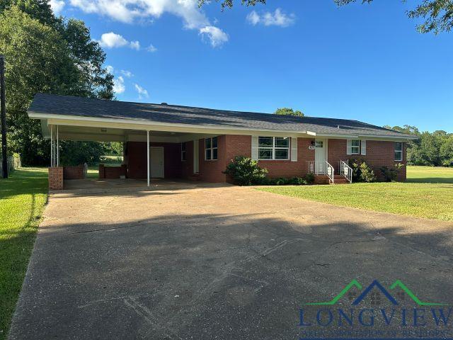 Property Photo: 577 E Hwy 84 TX 75681