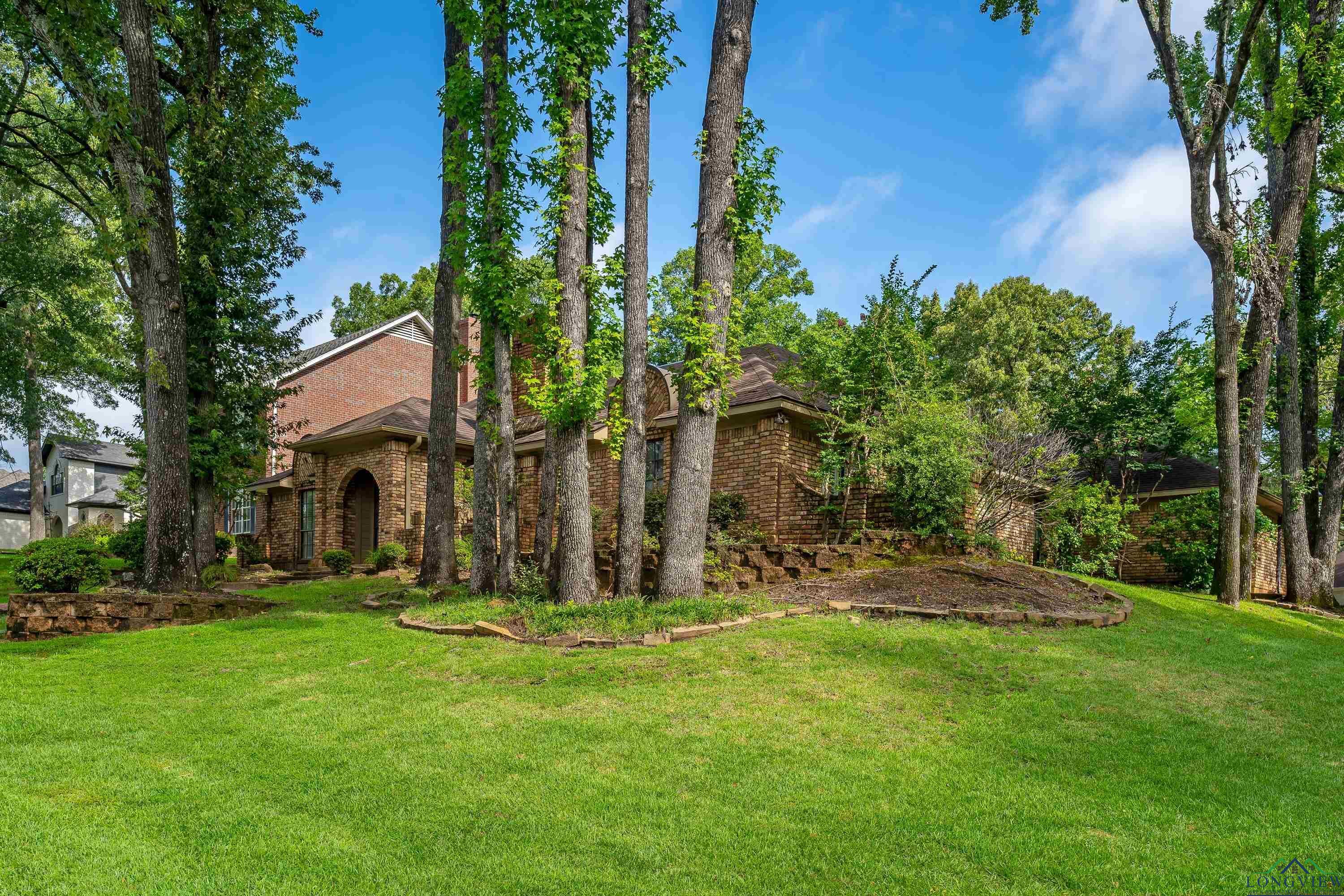 Property Photo: 3219 Crenshaw St TX 75605