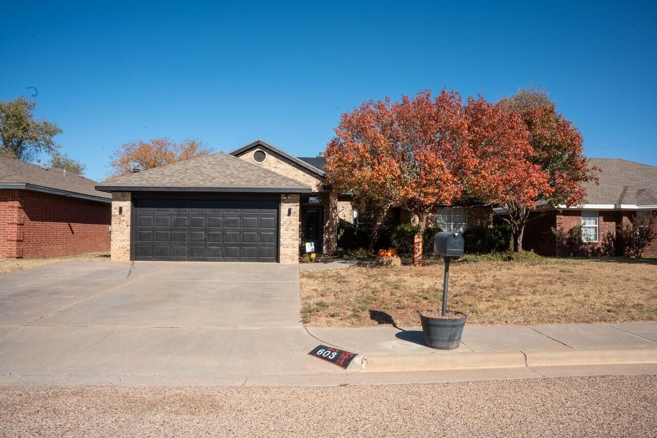 Property Photo: 603 15th Street TX 79363