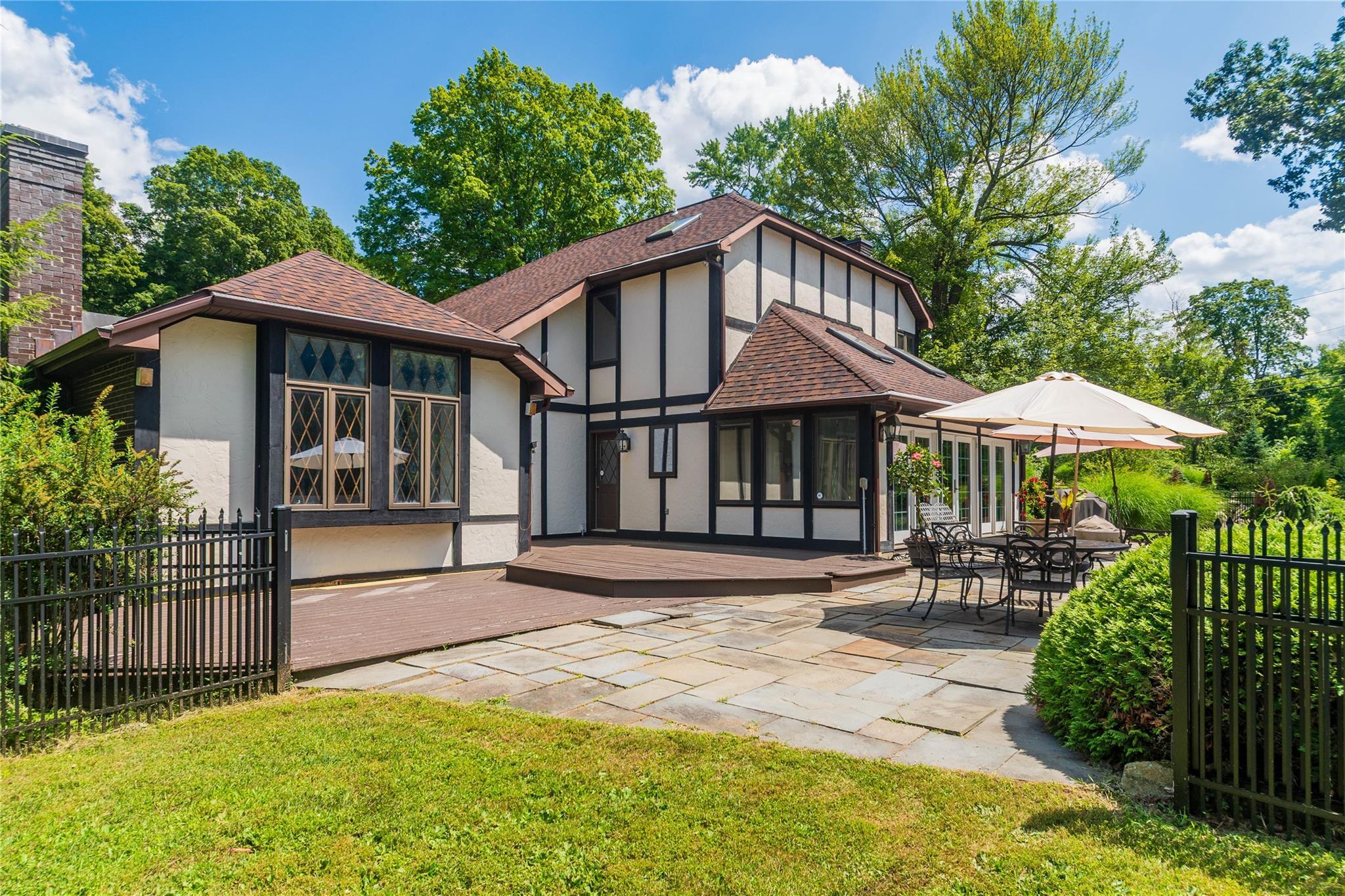 Property Photo:  7 Fox Hollow Road  NY 10509 