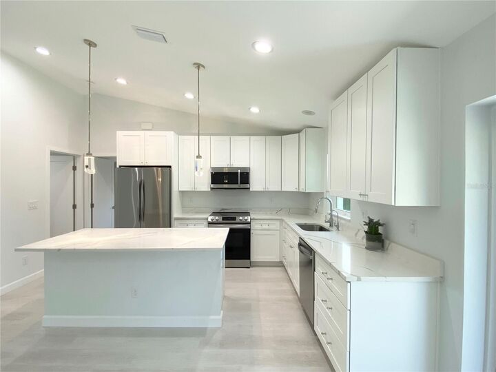 Property Photo: 12390 Talavera Street FL 34287