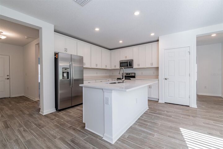 Property Photo:  9872 Last Light Glen  FL 34219 