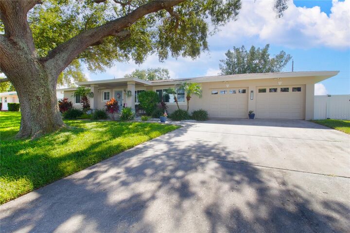 Property Photo: 8002 115th Street FL 33772
