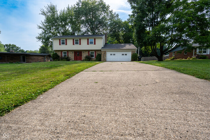 Property Photo: 3022 Santiago Drive IN 46143