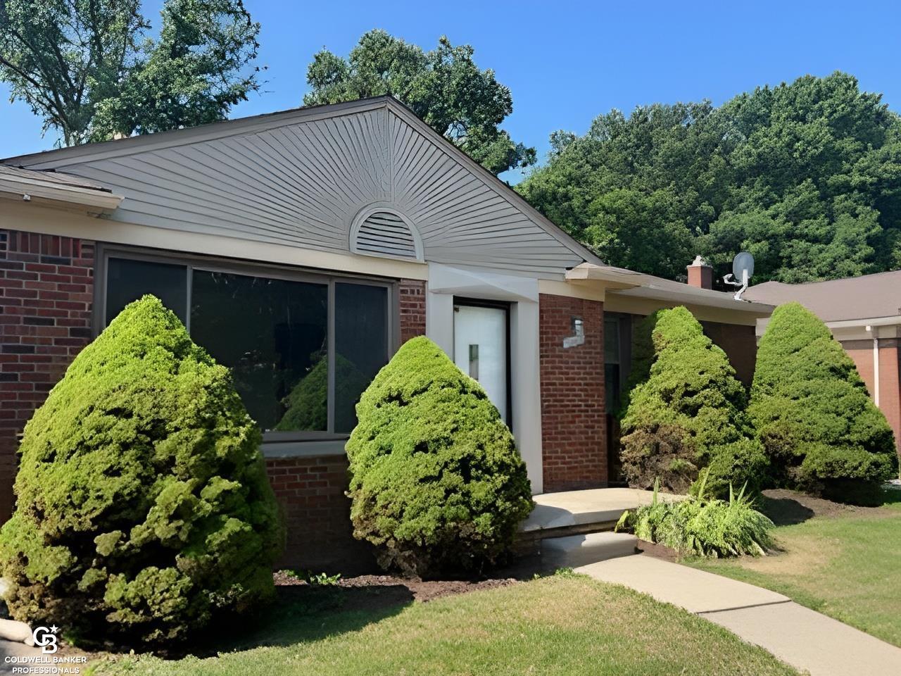 Property Photo: 20618 Sunnyside Street MI 48080