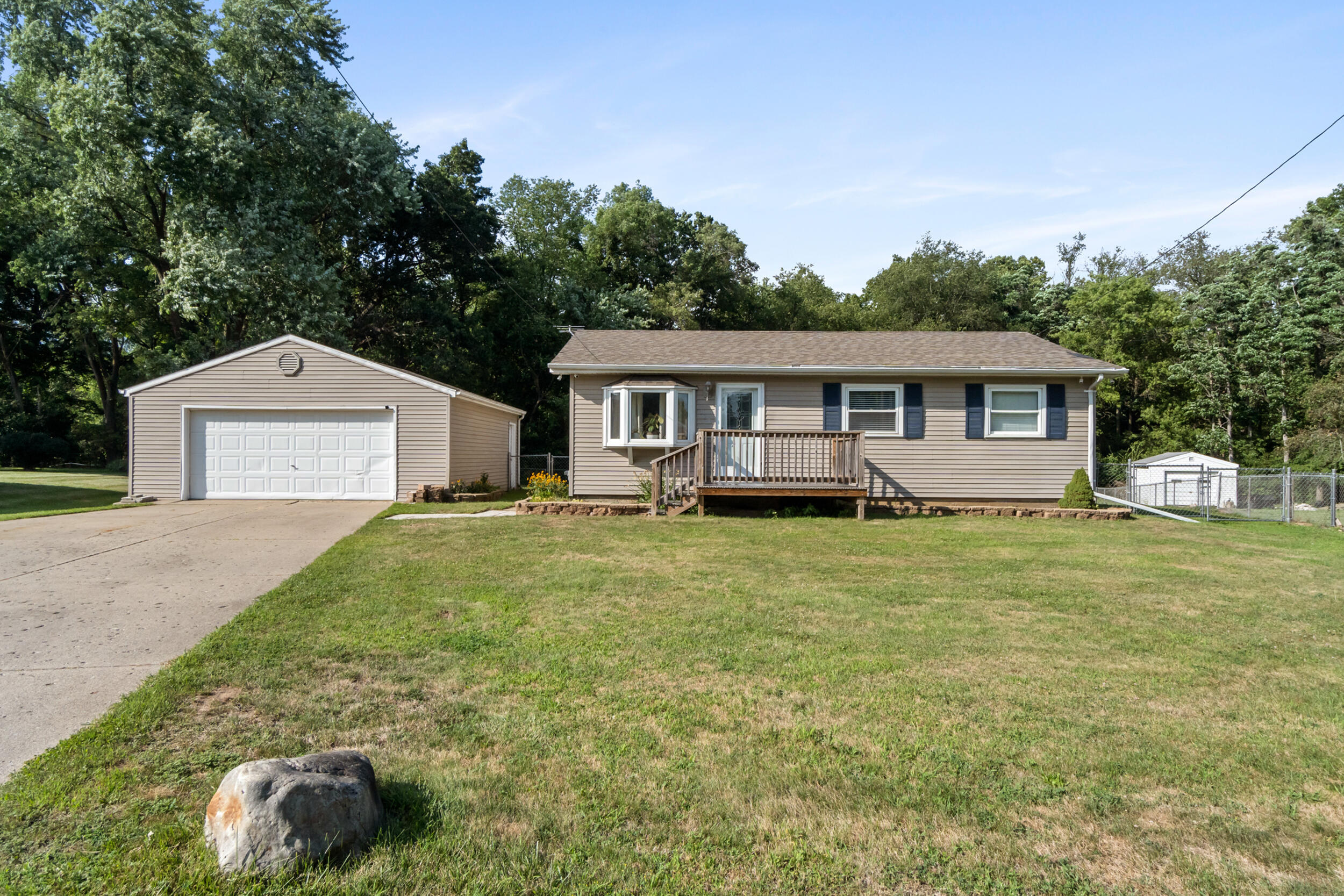 Property Photo:  1308 W Southfield Drive  MI 49203 