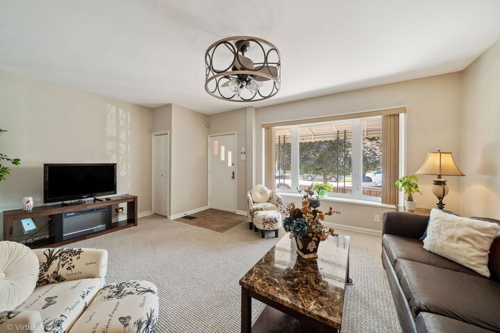 Property Photo:  3028 S Union Avenue  IL 60616 