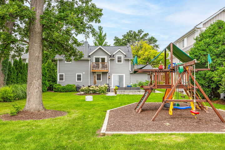 Property Photo:  4939 Lee Avenue  IL 60515 
