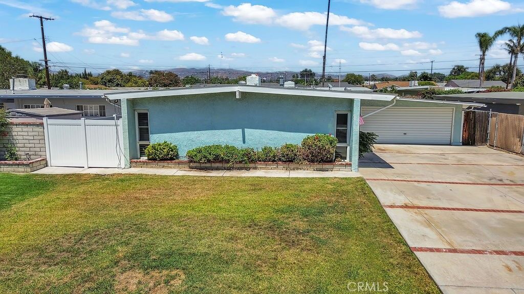 Property Photo:  14033 Oval Dr.  CA 90605 