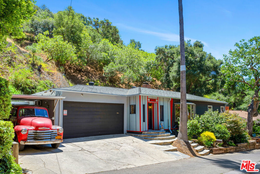 Property Photo: 9660 Yoakum Drive CA 90210