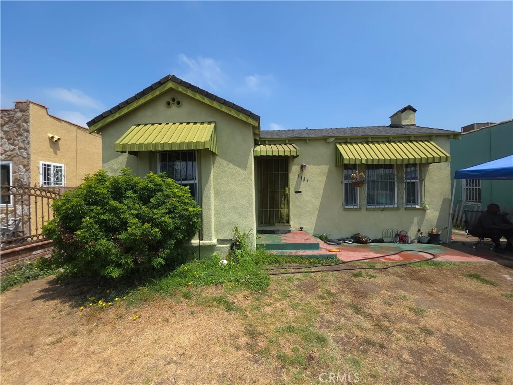 Property Photo: 1431 W 90th Place CA 90047