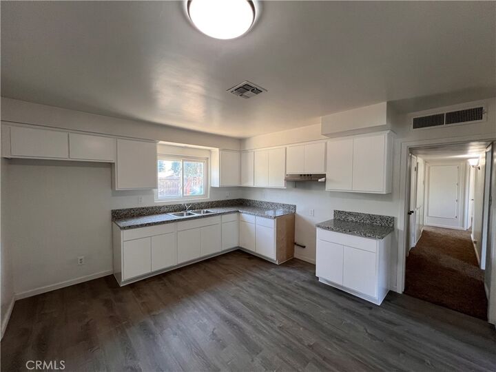 Property Photo:  2419 W Harvard Avenue  CA 93277 