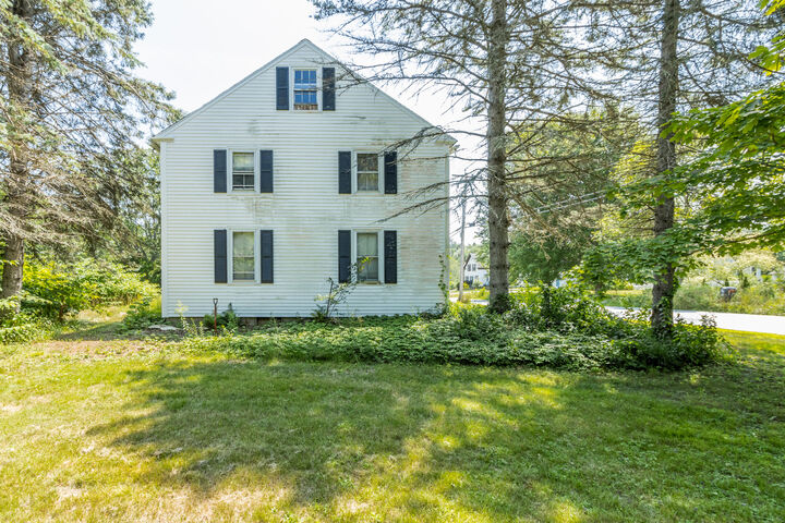 Property Photo:  27 Meetinghouse Road  ME 04005 