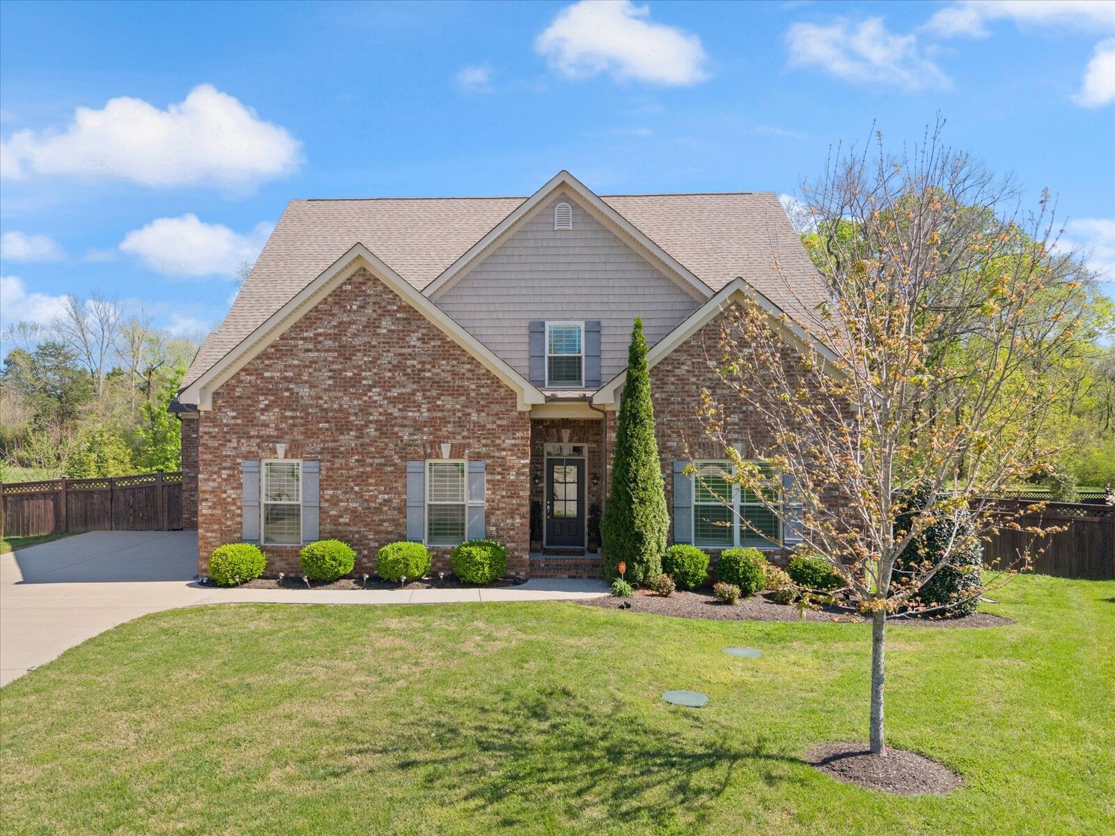 Property Photo: 7963 Richpine Dr TN 37128