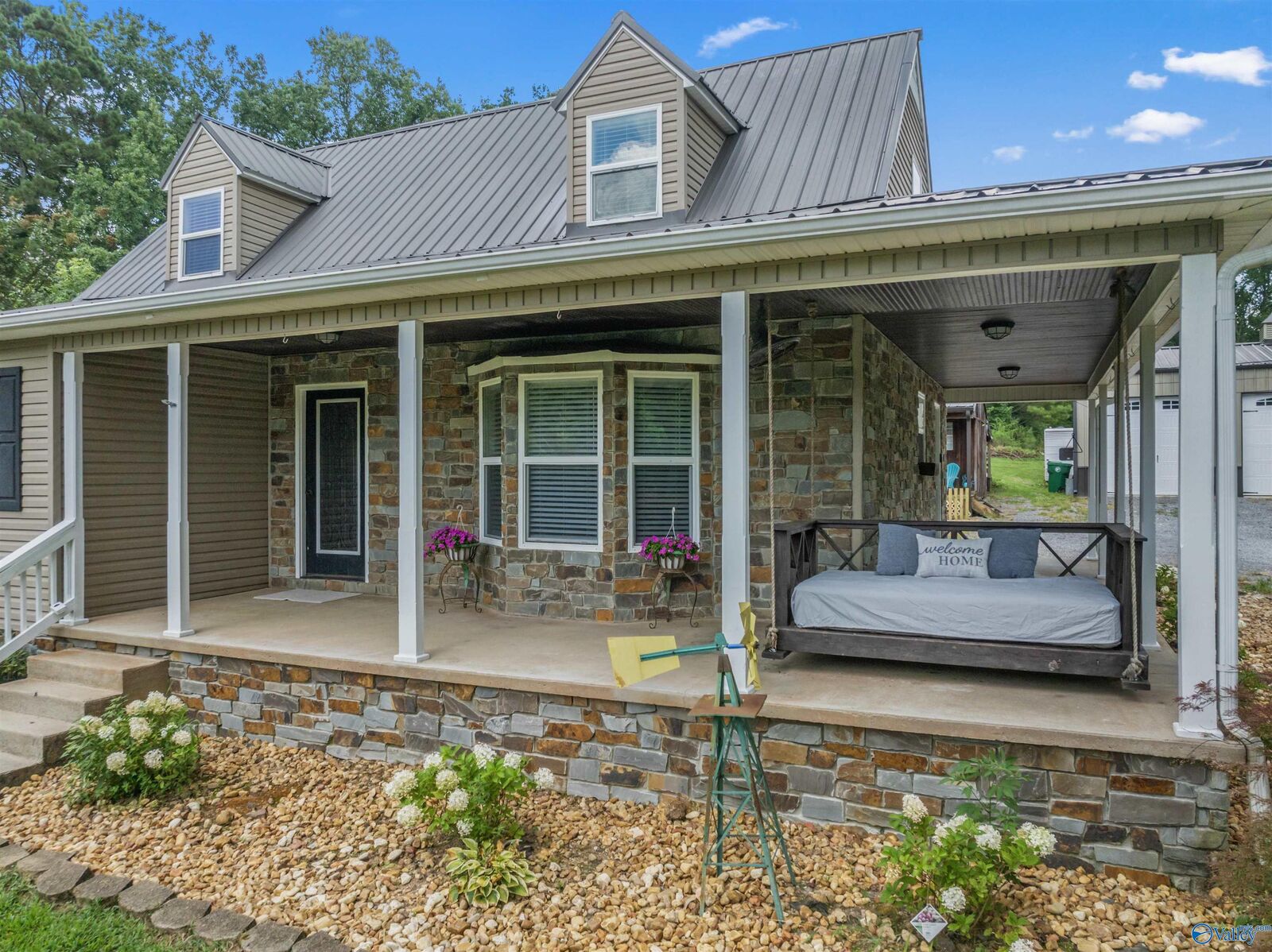 Property Photo:  966 County Road 1117  AL 35057 