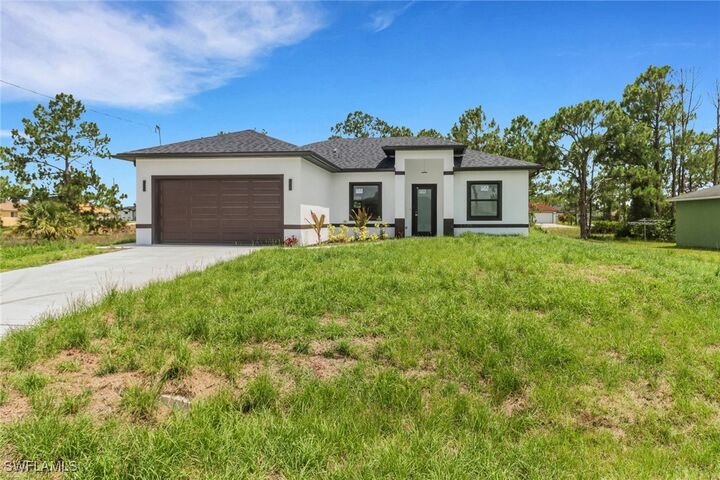 2911 28th Street SW  Lehigh Acres FL 33976 photo