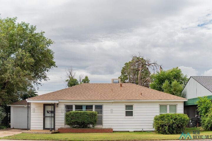 Property Photo:  121 Highland  NM 88101 