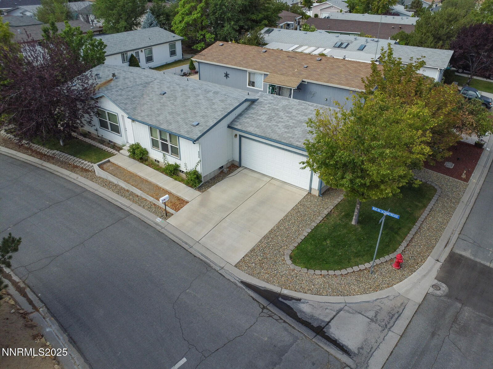 Property Photo:  205 Rue De La Chartreuse  NV 89434 