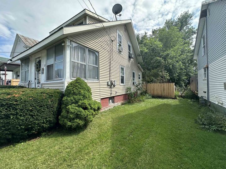 Property Photo:  12 Locke Terrace  VT 05478-9631 
