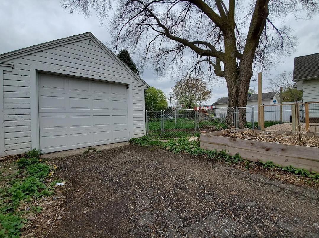 Property Photo:  1138 7th Avenue SE  MN 55904 