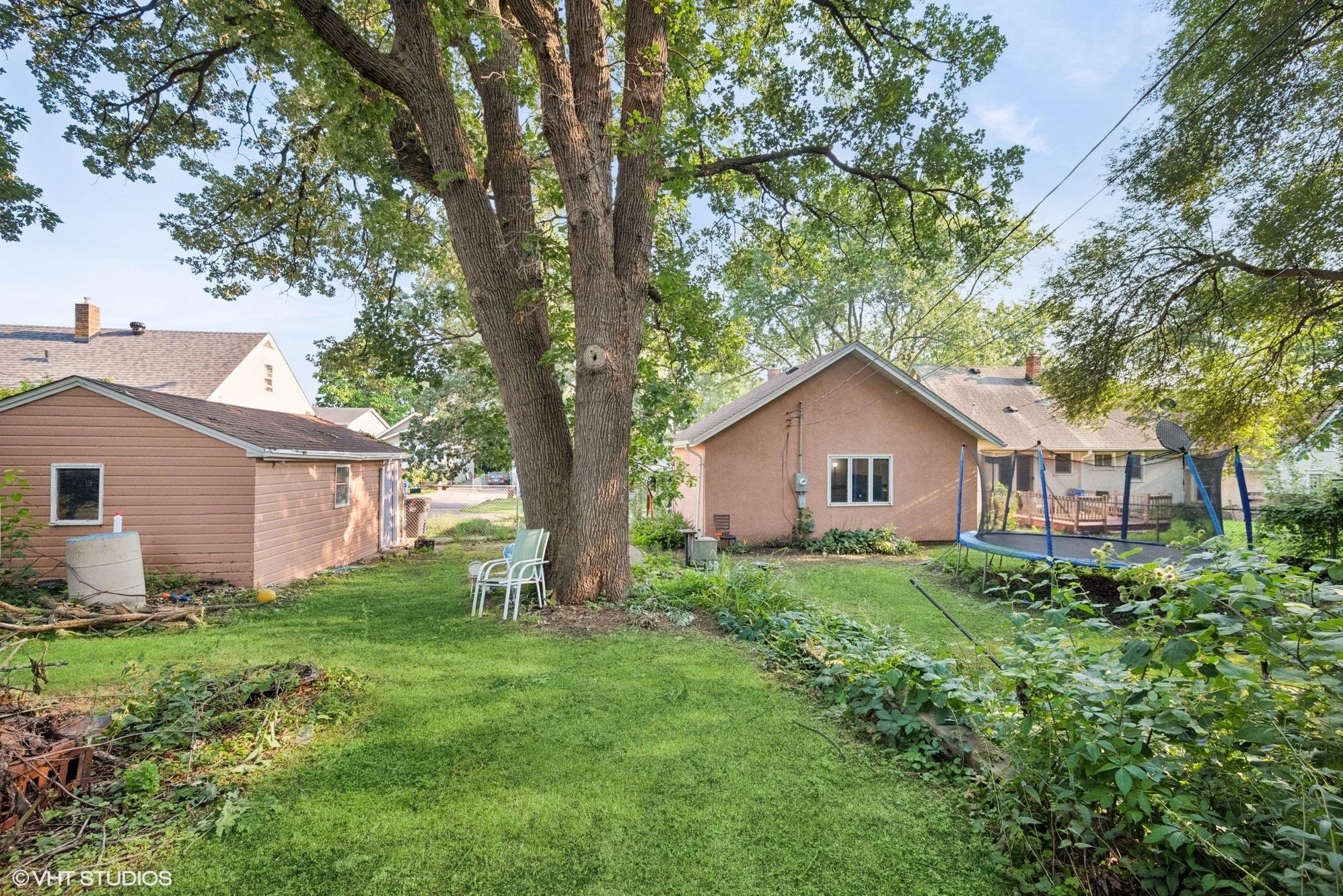 Property Photo: 1645 Bush Avenue MN 55106