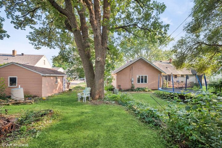 Property Photo:  1645 Bush Avenue  MN 55106 