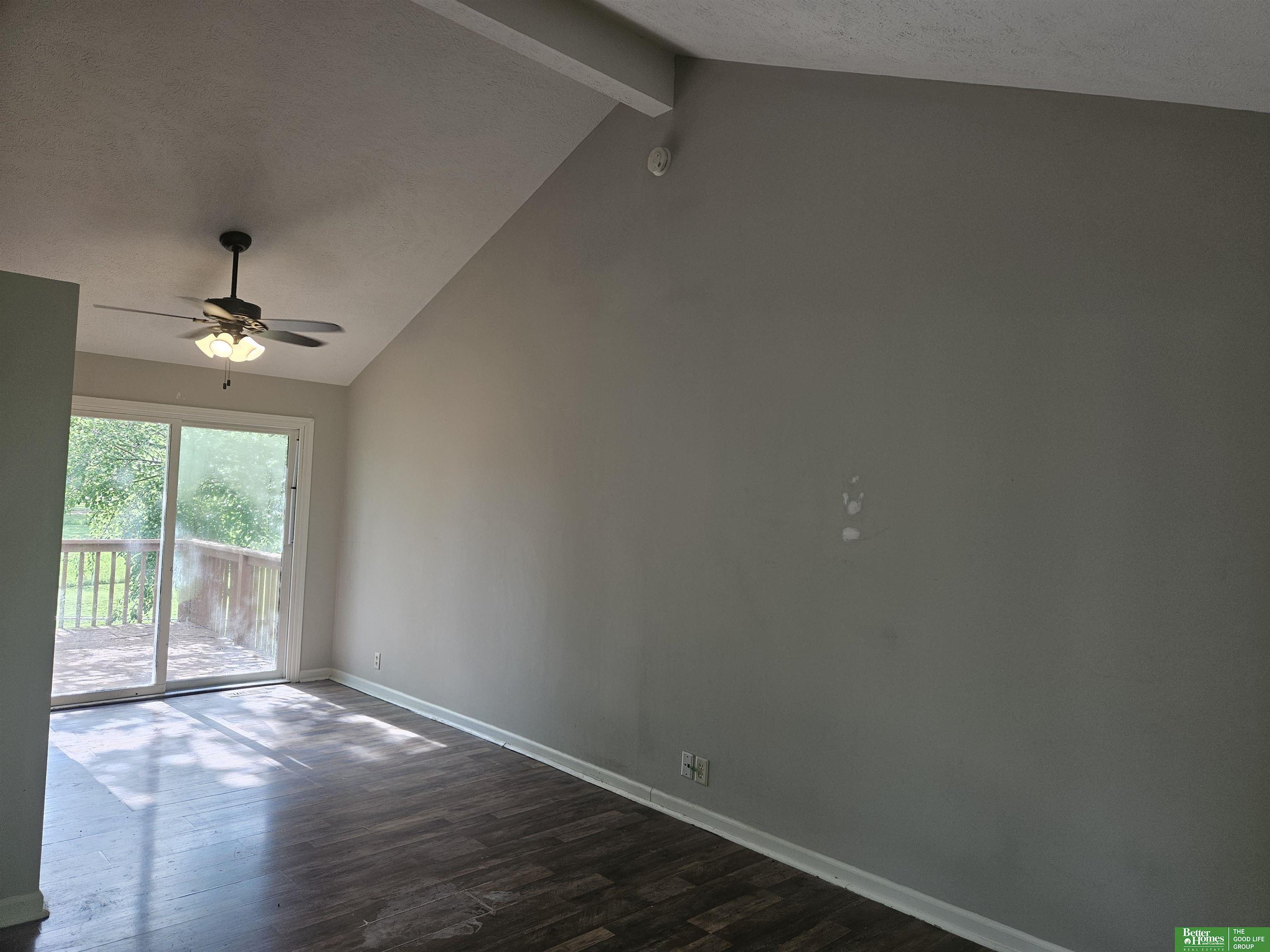 Property Photo: 4318 N 129 Street NE 68164