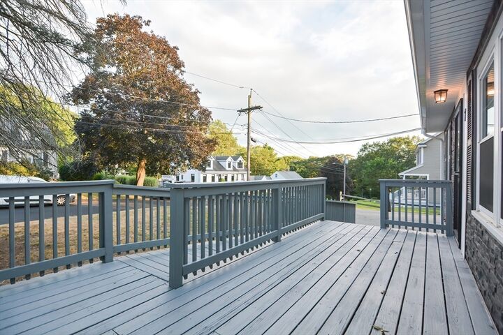 Property Photo:  7 Maple Street  MA 01803 