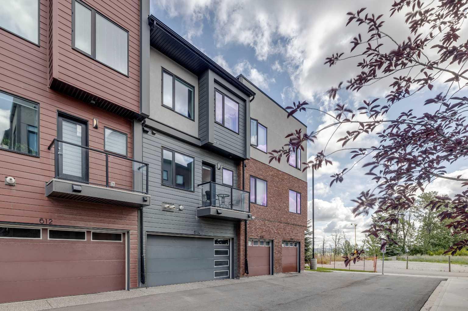 Photo de la propriété: 614 Greenbriar Common NW AB T3B 6J2