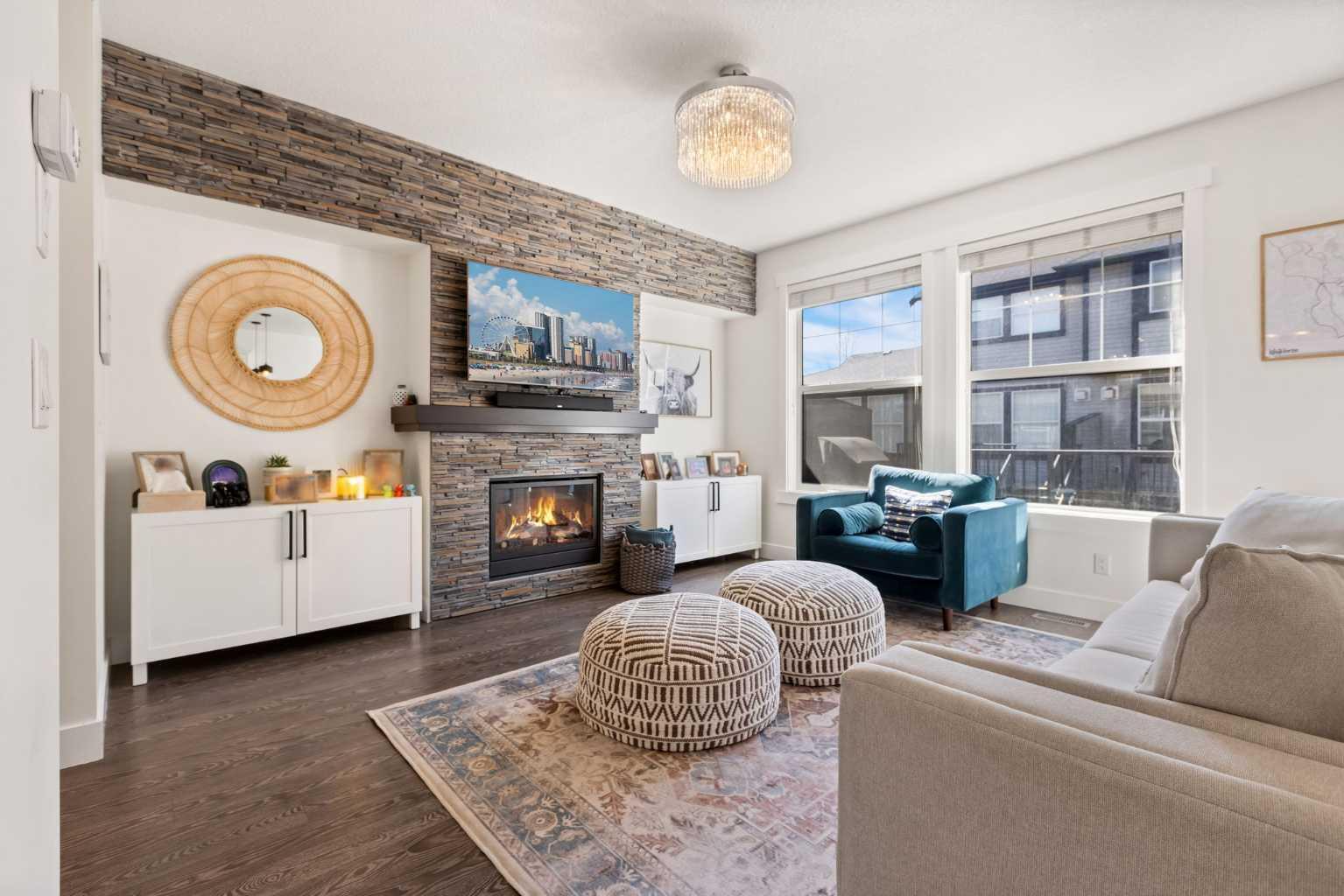 Property Photo: 110 Coopers Common SW 702 AB T4B 3Y3