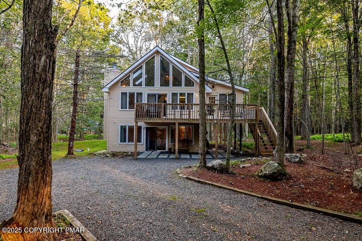 Property Photo:  48 Ridge Road  PA 18424 