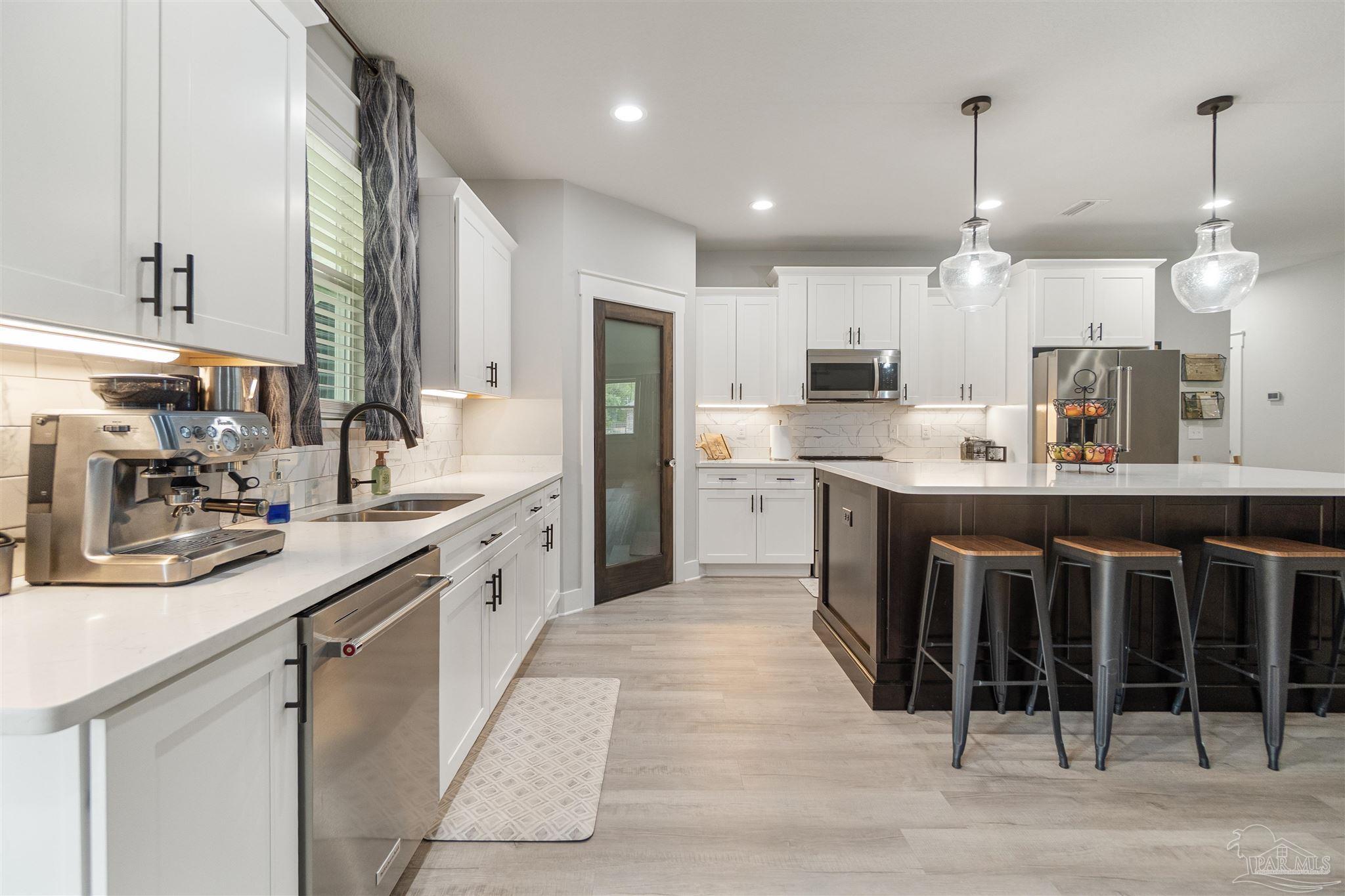 Property Photo:  1623 Ponderosa Dr  FL 32563 