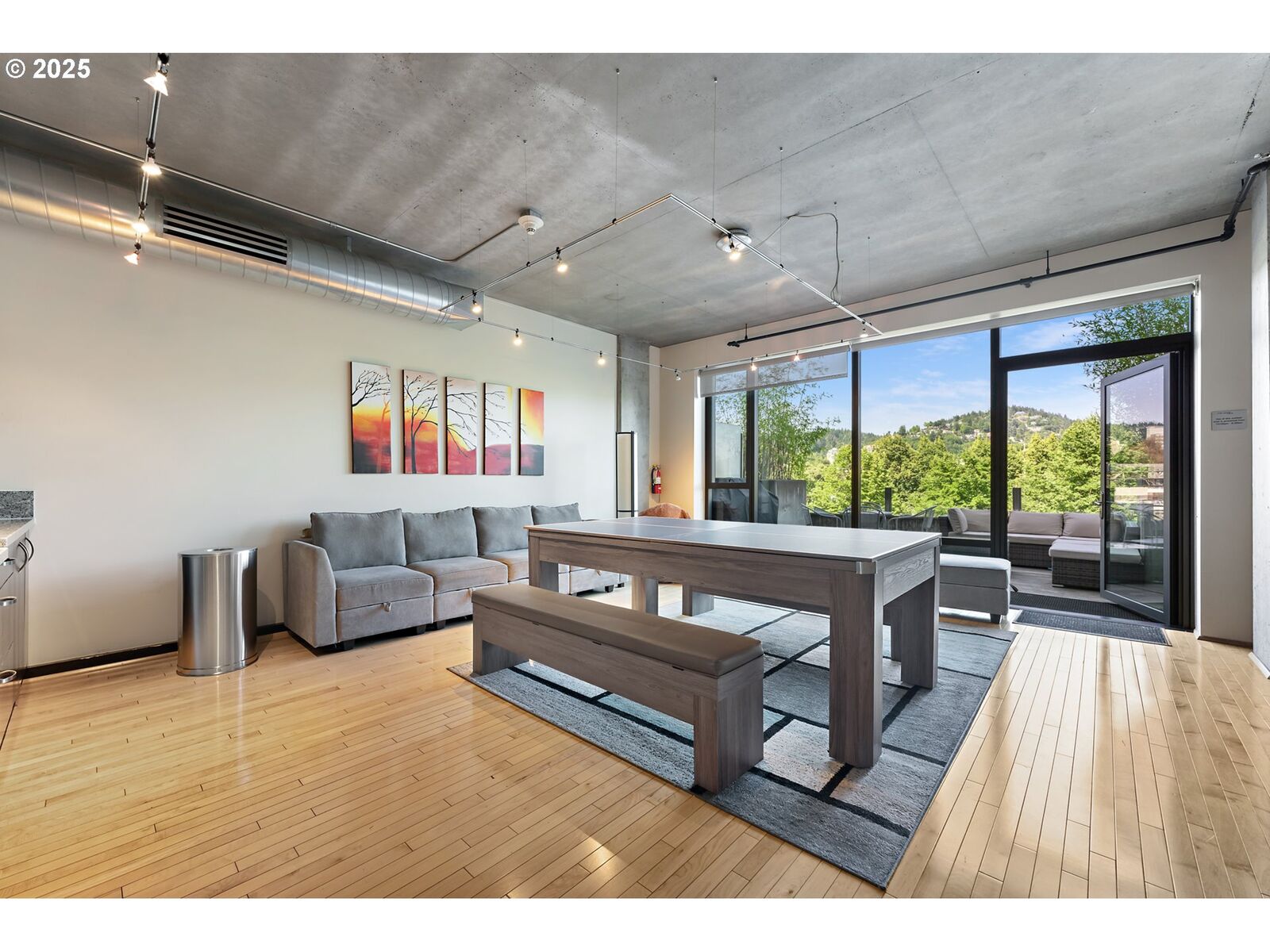 Property Photo:  1410 NW Kearney St 1026  OR 97209 