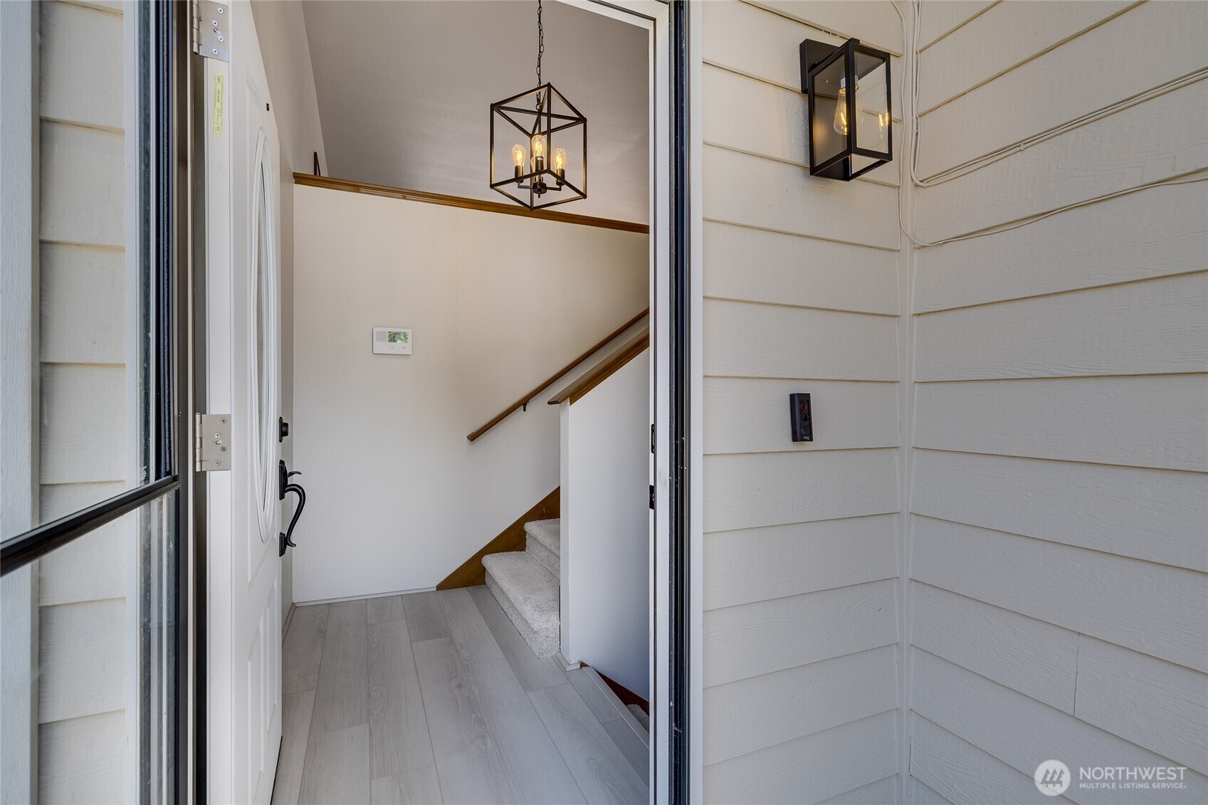 Property Photo:  817  Ford Avenue  WA 98290 