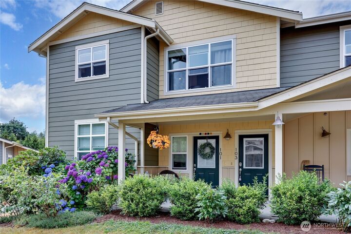 Property Photo: 7701 Beacon Place NE 103 WA 98311