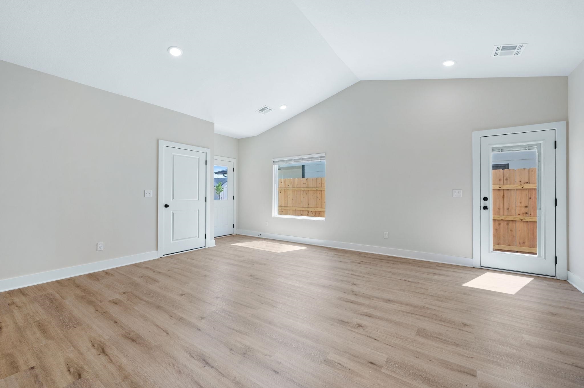 Property Photo:  511 E Harper St  KS 67147-8955 
