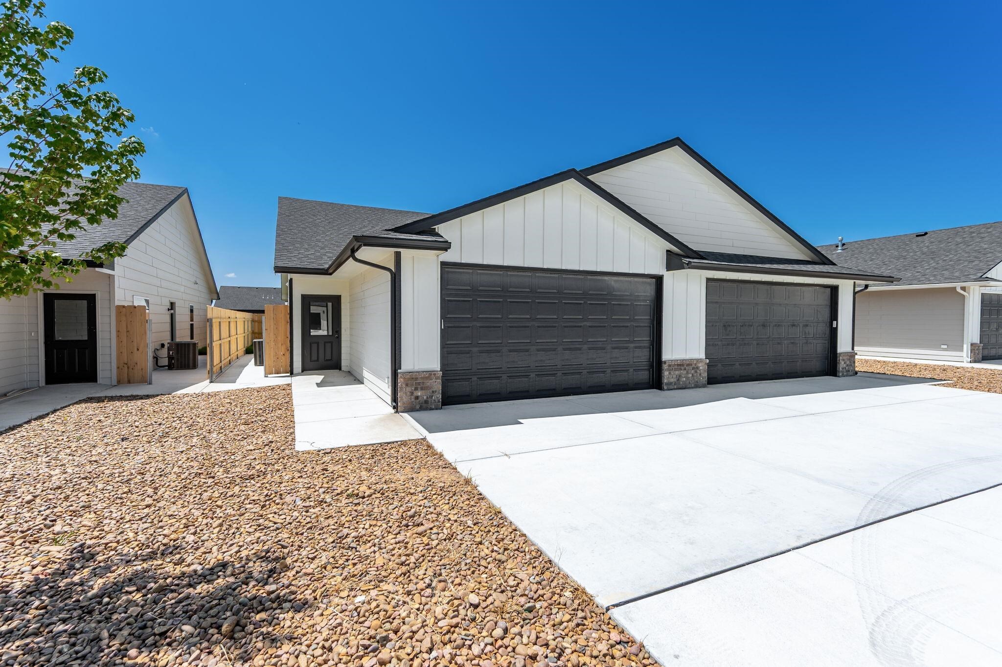 Property Photo:  503 E Harper St  KS 67147-8955 