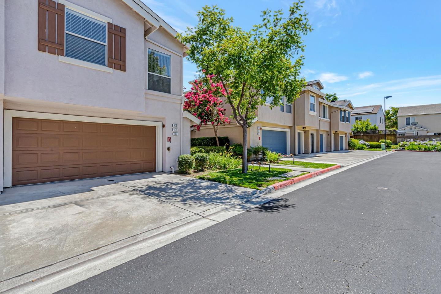 Property Photo: 1075 Esparanza Way CA 95138